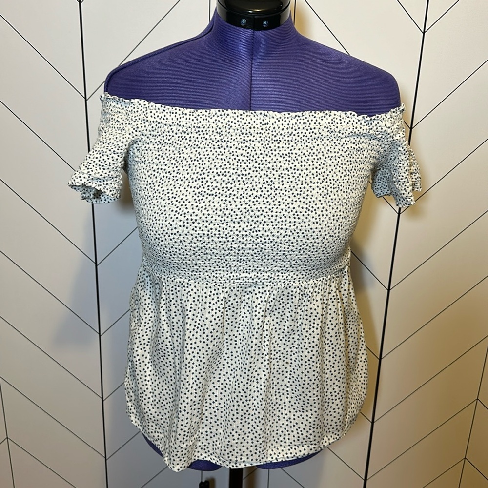 Old Navy Women Medium White Blue Polka Dot Smocked Off Shoulder Short Sleeve